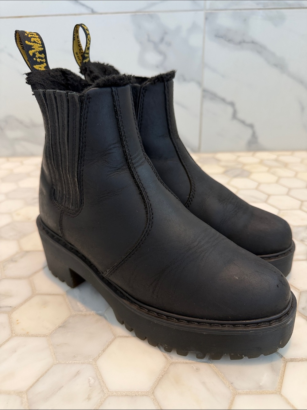 Dr Marten ROMETTY FAUX FUR LEATHER CHELSEA Black Maldova Boots Women’s Size 6